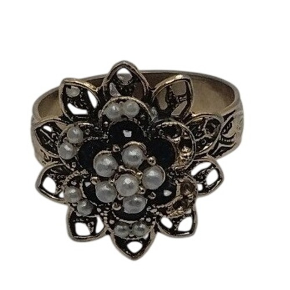 Vintage Style Gold Tone Faux Pearl Floral Statement Ring Engraved Band Size 7
